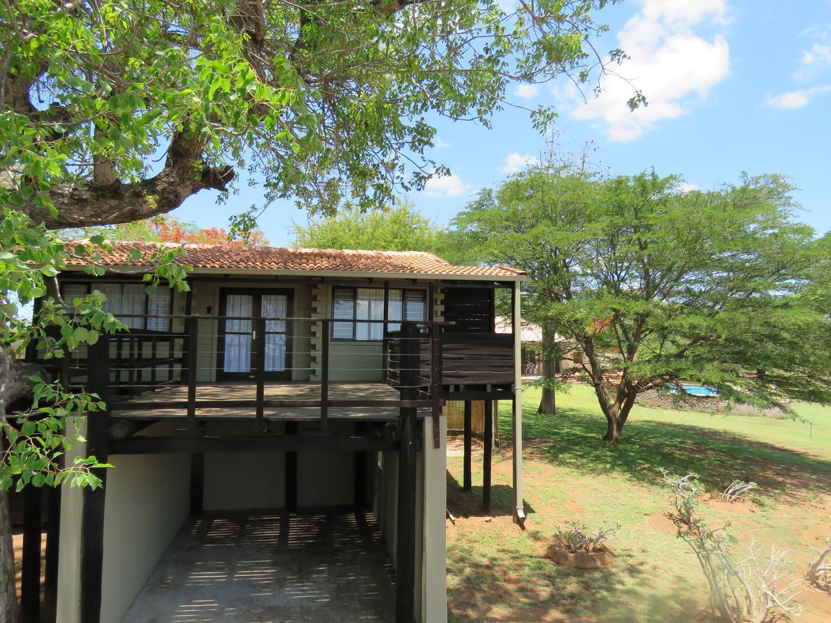 הוילה מרלות' פארק Kruger View Tree House מראה חיצוני תמונה